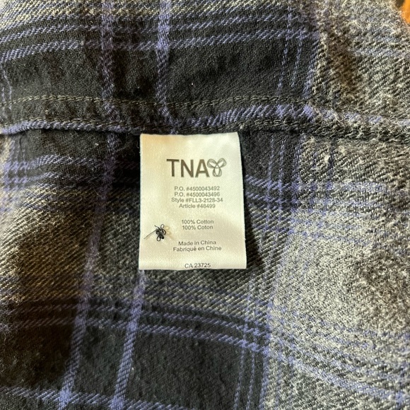 Aritzia TNA Plaid Longsleeve Shirt - Picture 11 of 14